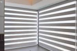 Thi công rèm cầu vồng trọn gói ở Quận 3 